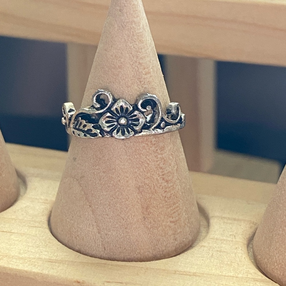 Silver Ring Set - Picture 7 of 8